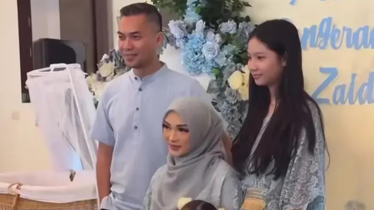 7 Potret Aqiqah Anak Ketiga Zaskia Gotik, Kehadiran Putri Sambung Curi Perhatian
