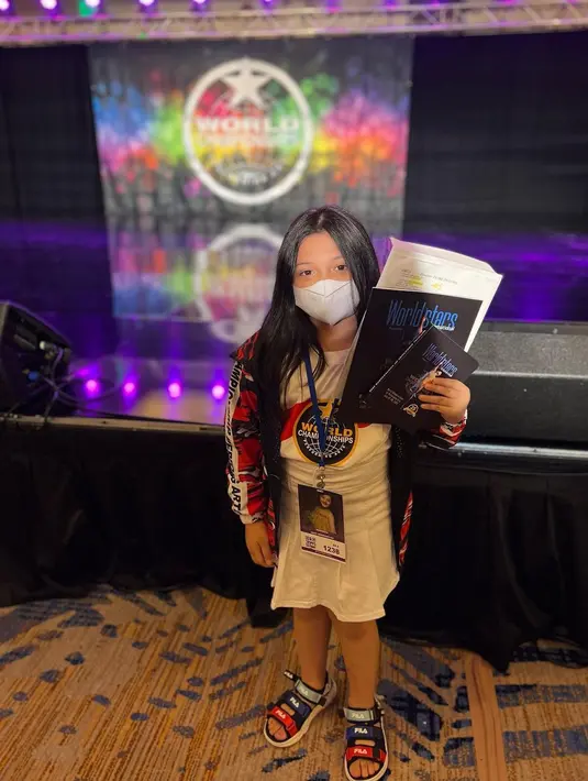 Arsy Hermansyah bersiap mengikuti lomba World Championships of Performing Arts di Los Angeles. Ia meminta doa agar bisa melaju hingga final nanti. (Foto: Instagram/@ashanty_ash)