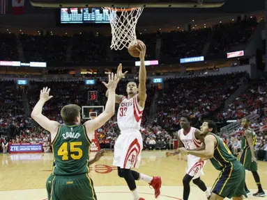 Bertandang ke markas Utah Jazz di Toyota Center, Kamis (16/4/2015) pagi WIB, Rockets tampil gemilang. Bahkan, mereka berhasil unggul 65-35 di akhir kuarter kedua. (SCOTT HALLERAN/GETTY IMAGES NORTH AMERICA/AFP)