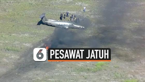 VIDEO: Hancur Terbelah, Detik-Detik Pesawat Terbakar di Texas