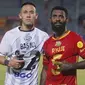 Klub Ryuji Utomo PTT Rayong dan klub Yanto Basna, KhonKaen FC, selangkah lagi promosi ke Thai League T1. (Instagram/@yanto_basna)