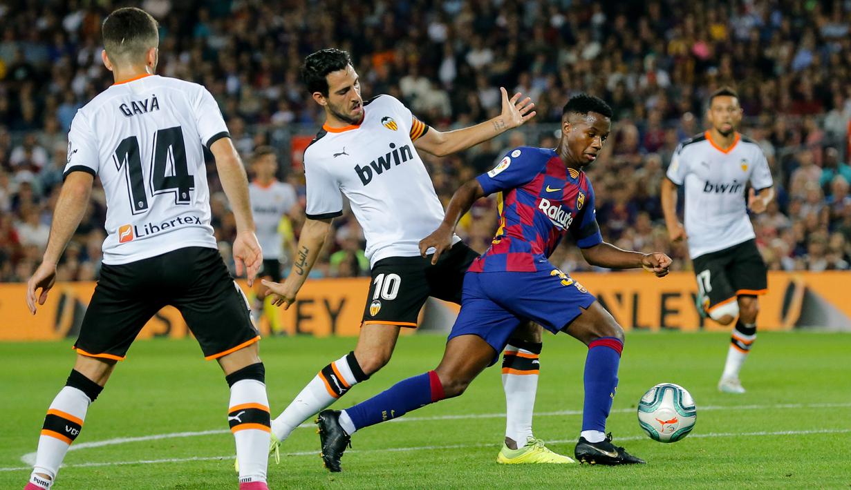 Musim ini, Ansu Fati tercatat telah tampil 16 kali dan mencetak 4 gol serta 1 assist bersama skuat Barcelona di kompetisi La Liga. (AFP/Pau Barrena)