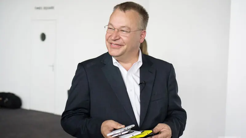 stephen-elop-131110b.jpg