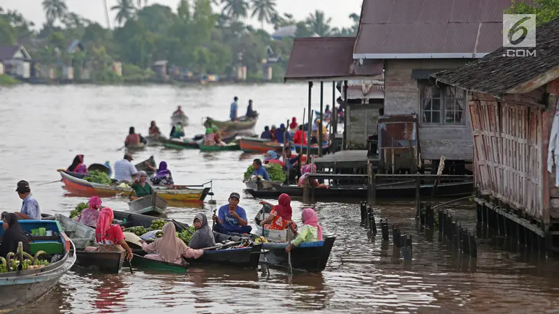 Melihat Perempuan sebagai Pendorong Pertumbuhan Ekonomi di Pasar Terapung