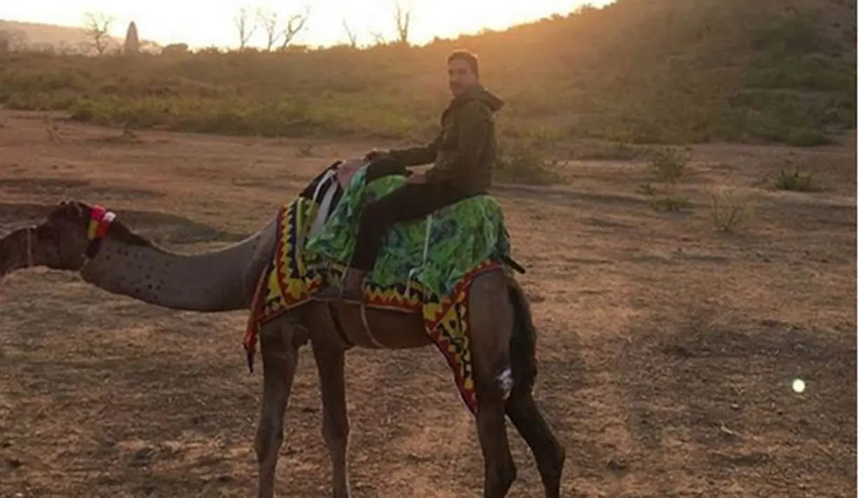 "Alasan utama kami datang ke India adalah untuk mengalami alam dan melihat harimau Bengal di alam liar. India sekarang memiliki 50 cadangan harimau dan rumah sekitar 70% populasi harimau dunia. Saya sangat mengagumi masyarakat." tulisnya. (Instagram/hamis