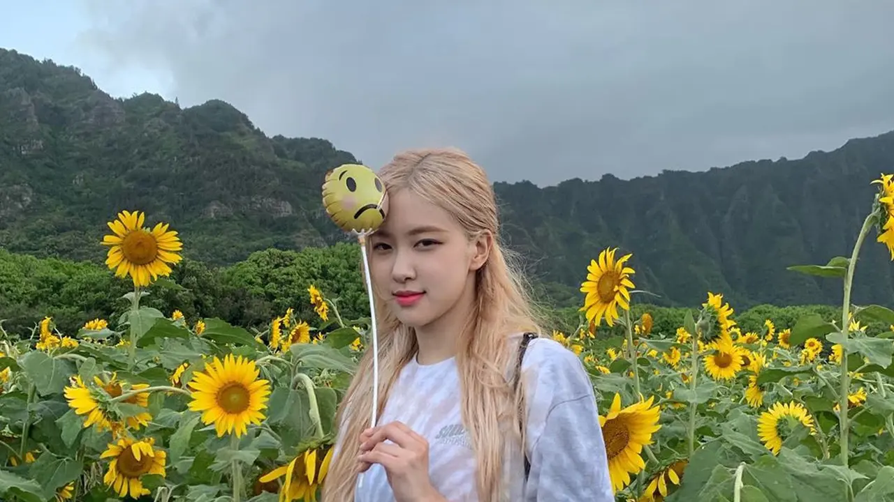 Inspirasi Style Hangout Ala Rose BLACKPINK