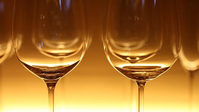 Ilustrasi dinner romantis