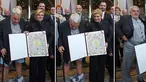 Kolase foto yang menunjukkan kejadian saat celana Kepala Komisi HAM Helsinki Kroasia, Ivan Zvonimir Cicak melorot tepat saat sesi foto dengan Presiden Kroasia Kolinda Grabar-Kitrarovic di Zagreb, Selasa (8/12). (STRINGER / AFP)