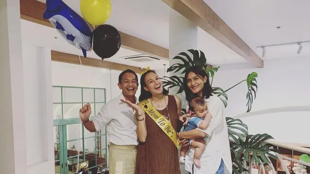 Segera Jadi Ibu, Ini 6 Momen Baby Shower Nadine Chandrawinata