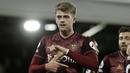Striker Leeds United, Patrick Bamford melakukan selebrasi usai mencetak gol pertama timnya ke gawang Fulham dalam laga lanjutan Liga Inggris 2020/2021 pekan ke-29 di Craven Cottage, London, Jumat (19/3/2021). Leeds United menang 2-1 atas Fulham. (AFP/Matt Dunham/Pool)