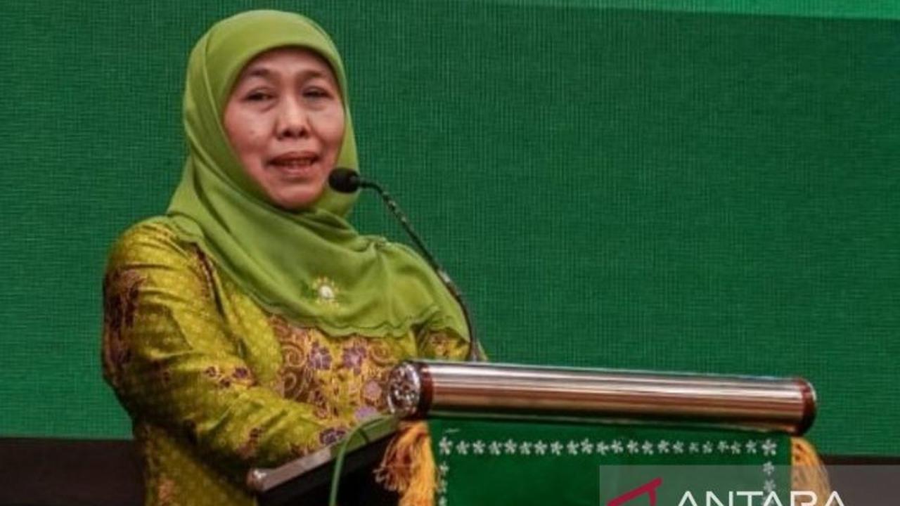 Khofifah Ajak Muslimat NU NTB Perkuat Ketahanan Keluarga, Cegah Pernikahan Dini demi Indonesia Emas
