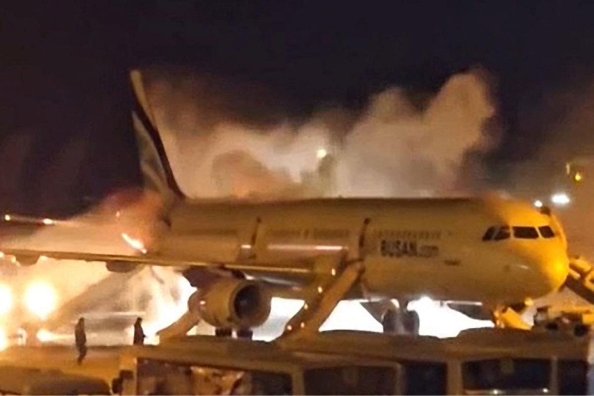 Pesawat Air Busan terbakar di Korea Selatan