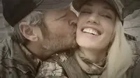  Blake Shelton Selamatkan Gwen Stefani dari Keterpurukan