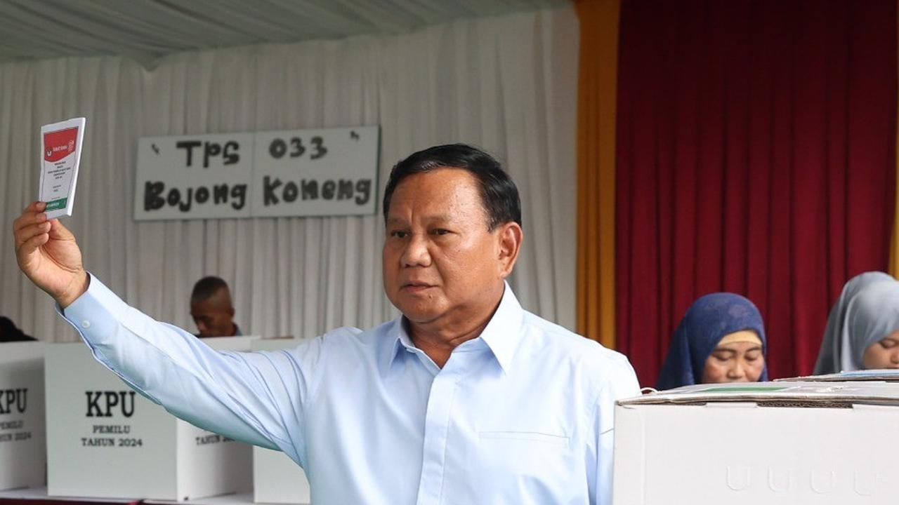 VIDEO: Quick Count SMRC Jateng-DIY Suara 73,82%: Prabowo Unggul 51,31% Dipepet Ganjar 35,25%