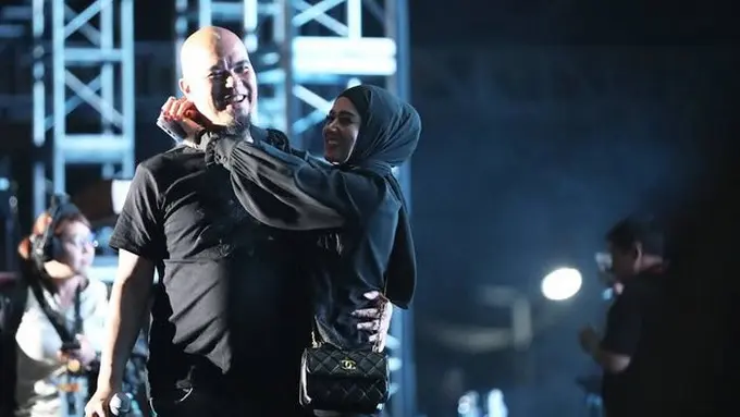 [Fimela] Mulan Jameela dan Ahmad Dhani