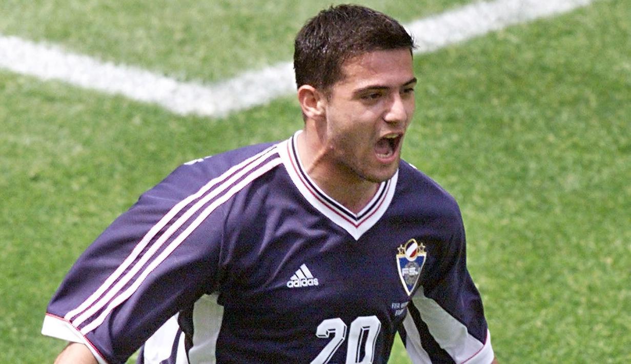 Piala Dunia 1998 di Prancis menjadi ajang besar pertama bagi Dejan Stankovic yang kala itu berusia 19 tahun. (AFP/Olivier Morin)