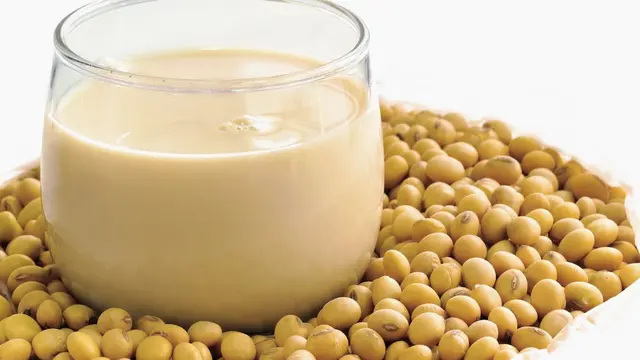 [Bintang] Buat yang Alergi Susu Sapi, Ini 5 Pilihan Penggantinya