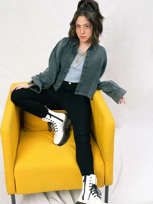 Inspirasi OOTD Adhisty Zara