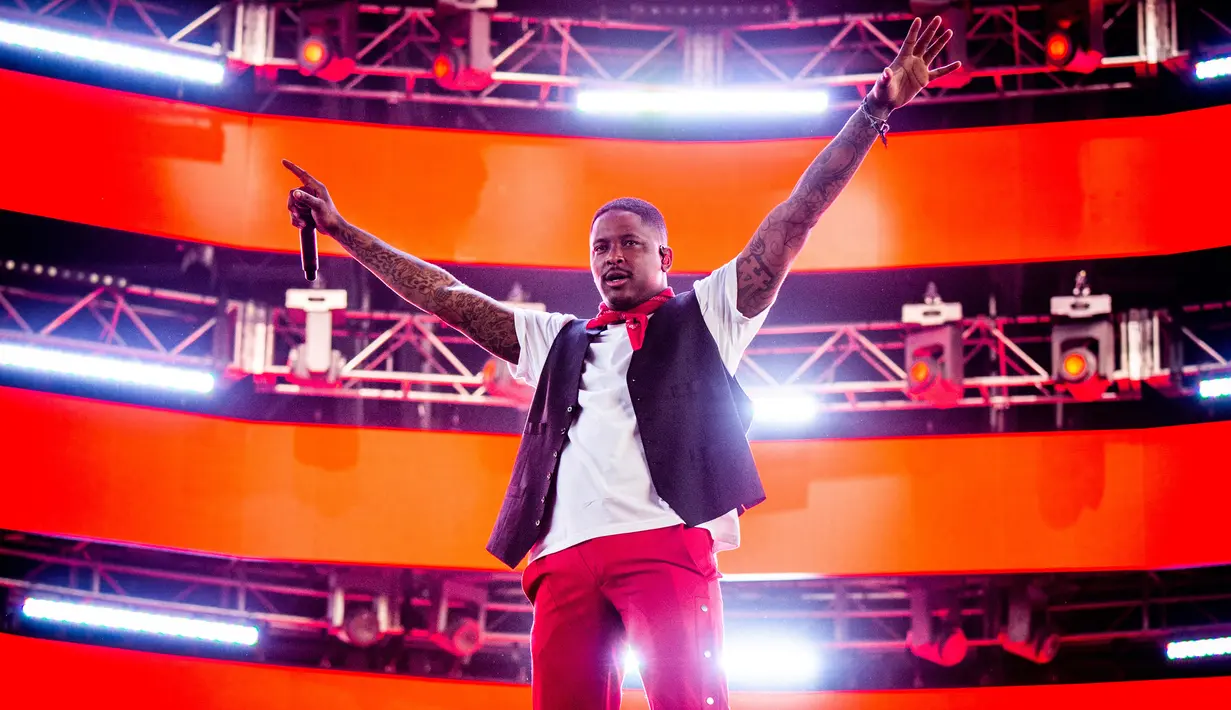 Penampilan YG saat tampil dalam Coachella Music & Art Festival di Indio, California, Amerika Serikat, 14 April 2019. (Photo by Amy Harris/Invision/AP)