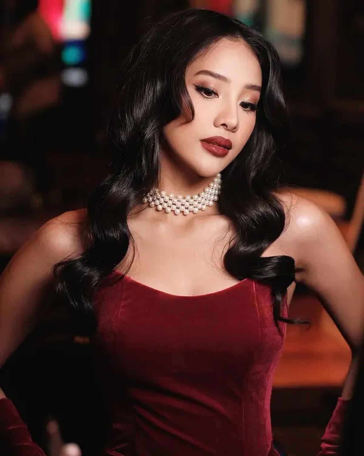 Gaya Anya Geraldine Tampil Bold dan Glamor sebagai Diva Dangdut dalam Film Terbaru