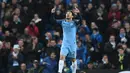 Gelandang Manchester City, David Silva merayakan gol saat timnya melawan Watford pada lanjutan Premier League di Etihad Stadium, Manchester, (14/12/ 2016). (AFP/Anthony Devlin)