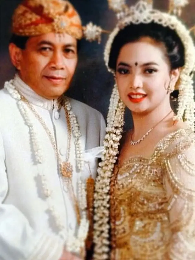 Ingrid Kansil dan suami yang selalu mesra