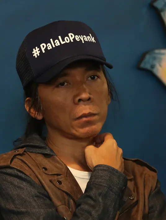 Tidak hanya kolaborasi dengan penyanyi senior, Elvy tapi juga beberapa penyanyi lain. Diantaranya dengan Celine Evangelista, Jenita Janet, dan Slankers Kemayoran. (Bambang E. Ros/Bintang.com)