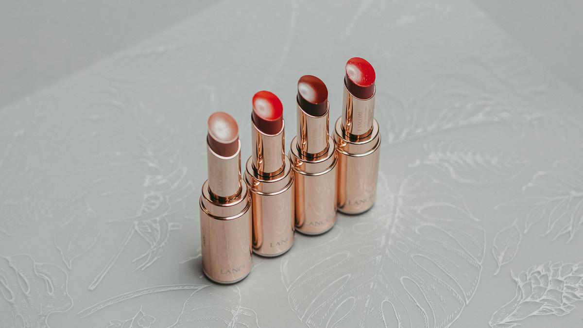 Rekomendasi Warna Lipstik yang Cocok untuk Kulit Gelap agar Tidak Lagi Salah Shade