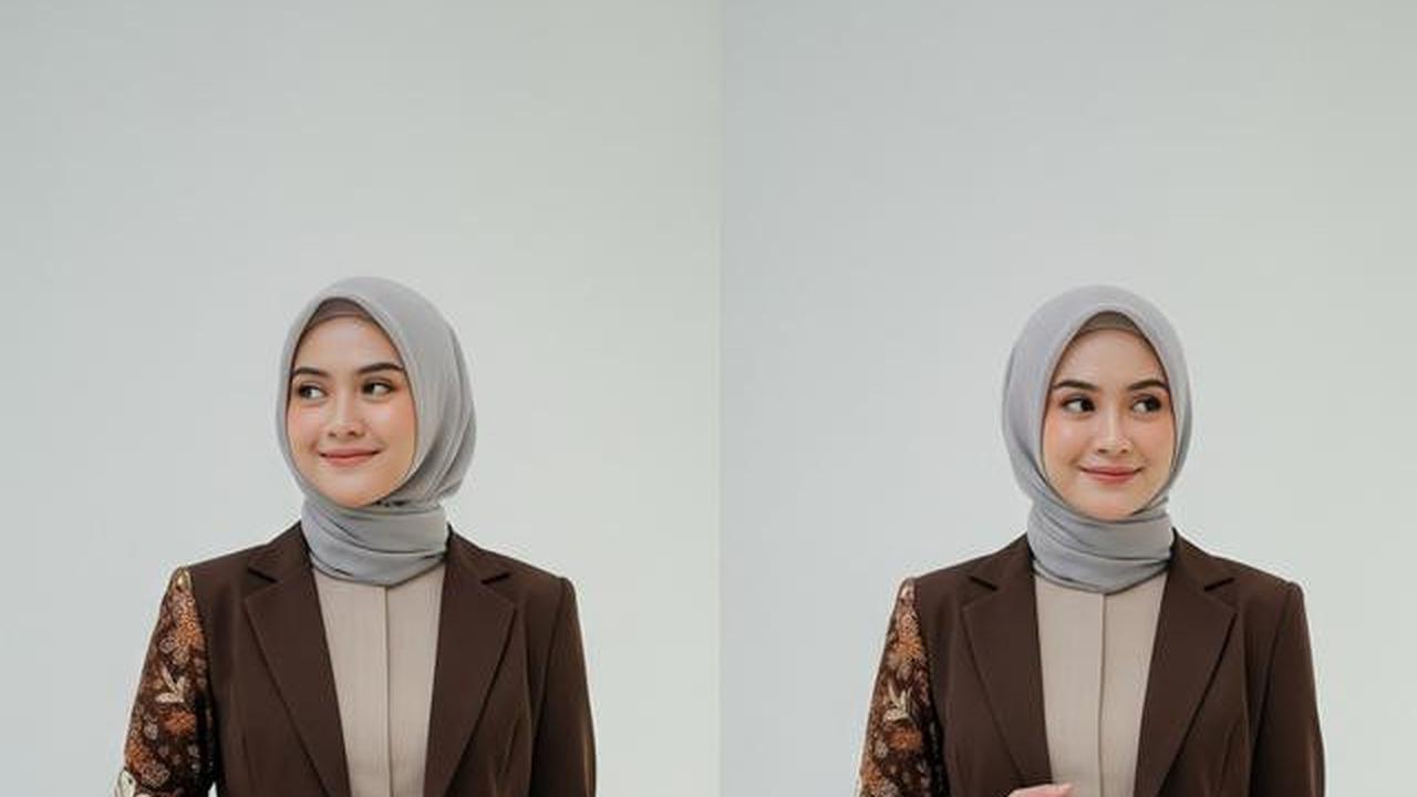 6 Model Gamis Batik Kombinasi Blazer Kantor yang Modis, Stylish untuk Wanita Karier