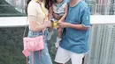 Di hari libur lebaran tahun ini, Ruben mengajak Sarwendah dan Thalia Putri Onsu untuk menghabiskan waktu liburannya bersama. Kali ini Hongkong menjadi destinasi wisata yang dipilih Ruben dan keluarga. (Instagram/ruben_onsu)