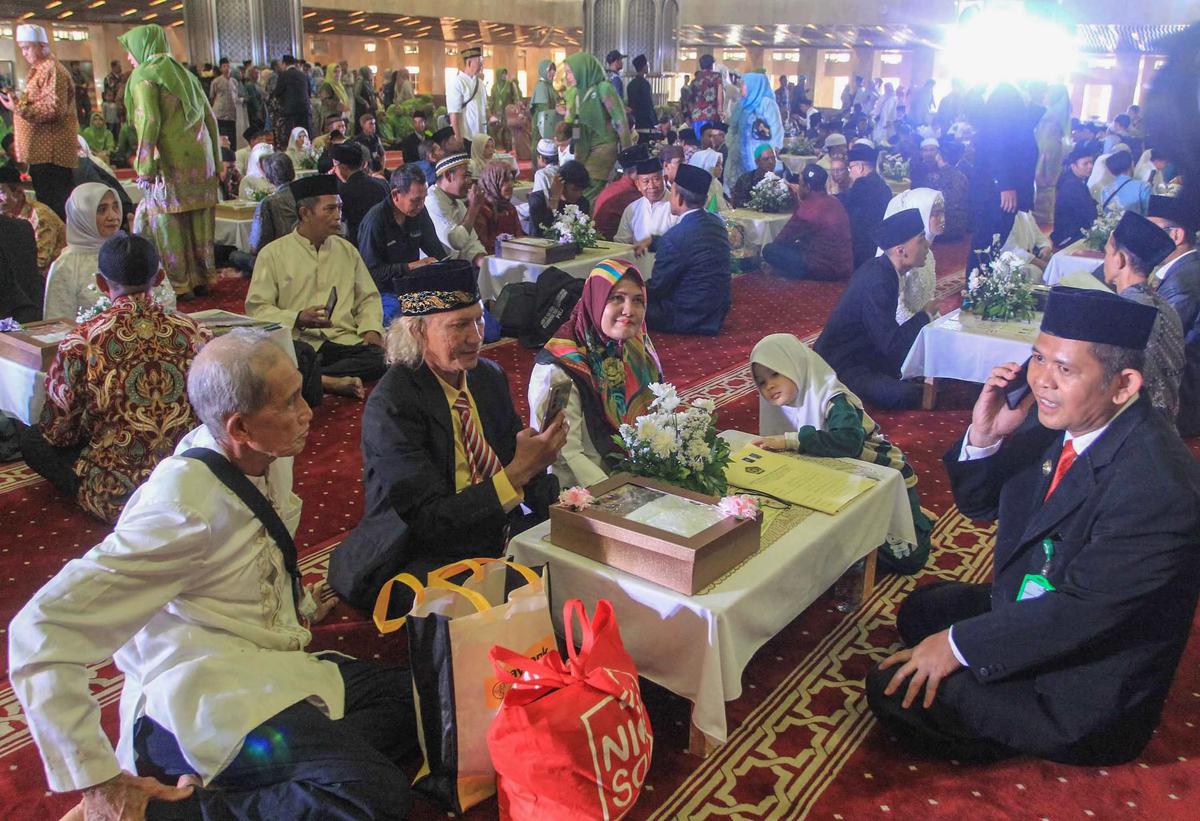 FOTO: 51 Pasangan Resmi Menikah Gratis di Masjid Istiqlal
