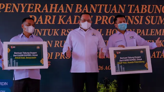 Kadin Sumsel Salurkan Ratusan Tabung Oksigen COVID-19 ke RS di Sumsel