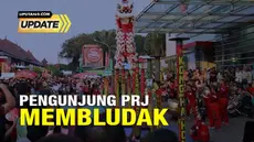 Pengunjung padati Pekan Raya Jakarta (PRJ). Membludaknya pengunjung PRJ tidak hanya memadati kawasan didalamnya tetapi juga menyebabkan kemacetan di sekitar kawasan ini. Kepala Dishub DKI Jakarta mengungkapkan hal ini terjadi karena akses keluar masu...