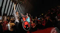 Jokowi menutup safari politiknya di Jawa Tengah dengan menyampaikan orasi politik di Taman Budaya Surakarta, Sabtu (14/6/2014) (Liputan6.com/Herman Zakharia).