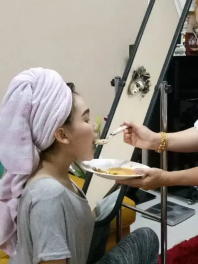 Umi Kalsum Ibunda Ayu Ting Ting