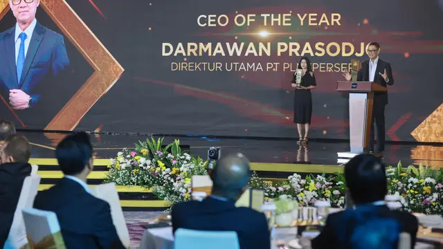 Direktur Utama PT PLN (Persero), Darmawan Prasodjo kembali dinobatkan sebagai CEO of The Year pada Rabu (11/12/2024). (Dok PLN)