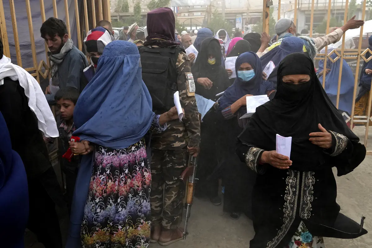 Potret Perempuan Afghanistan di Tengah Aturan Wajib Burqa