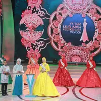 Enam finalis Puteri Muslimah Indonesia 2017 (Adrian Putra/Bintang.com)