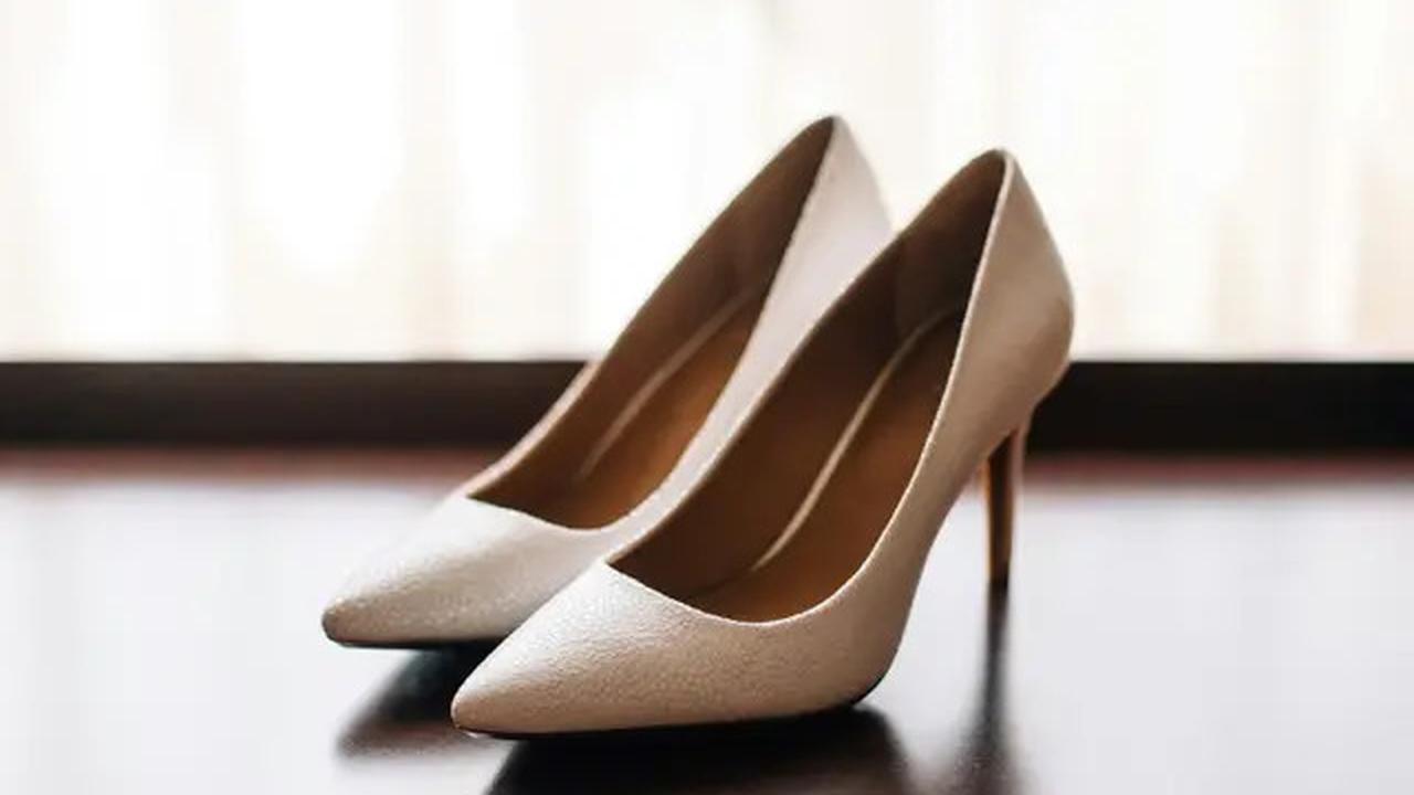 6 Model Sepatu untuk Gamis Wanita, Bantu Tampilan Makin Anggun dan Modis 2025