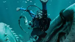 Sinopsis dan Review Film Whalefall, Perjuangan Keluar dari Perut Seekor Paus Sperma
