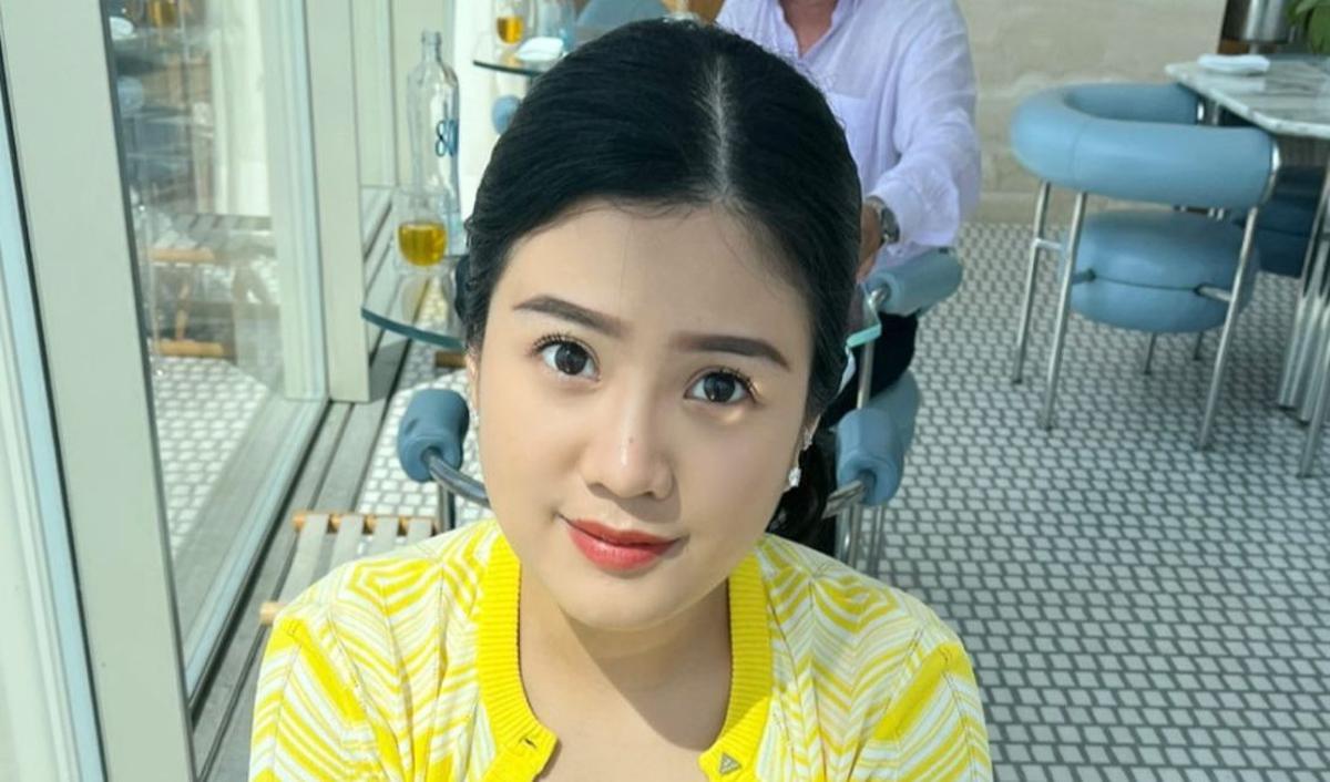 Penampilan Valencia Tanoe tak luput dari perhatian netizen. Potret bumil dipuji makin cantik.<br>