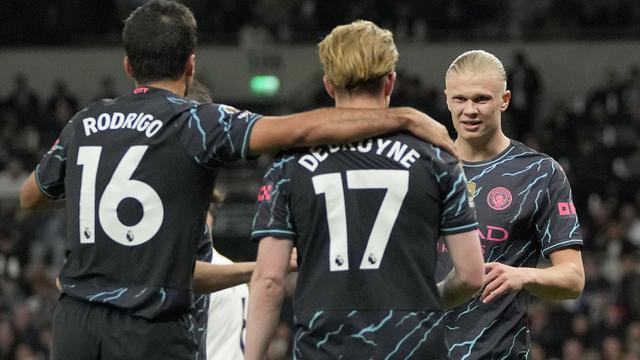 Foto: Dua Gol Erling Haaland ke Gawang Tottenham Dekatkan Man City Cetak Rekor 4 Gelar Beruntun Liga Inggris