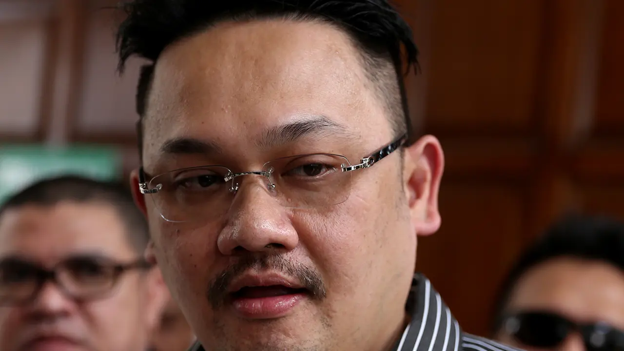 [Bintang] Farhat Abbas