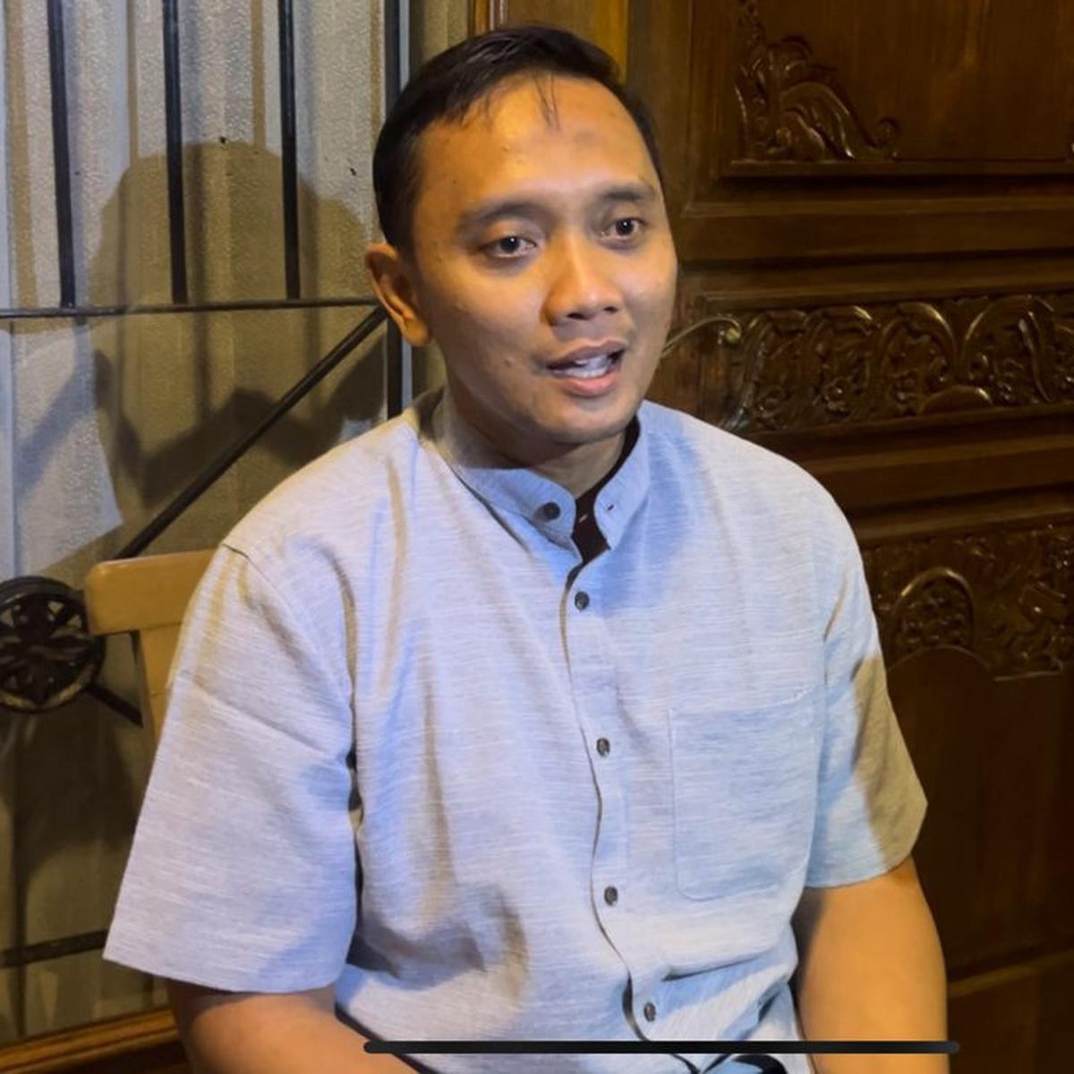 keluarga diplomat muda arya daru