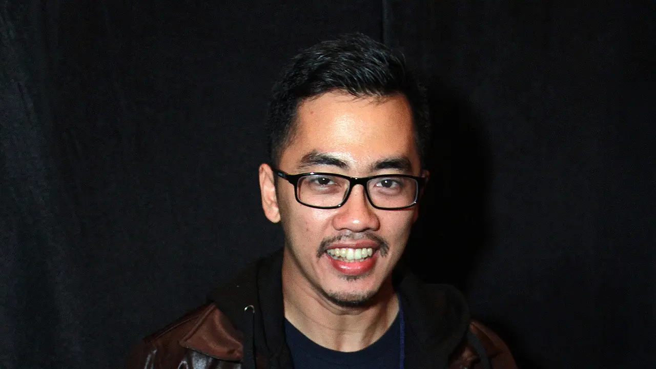 Dennis Adhiswara