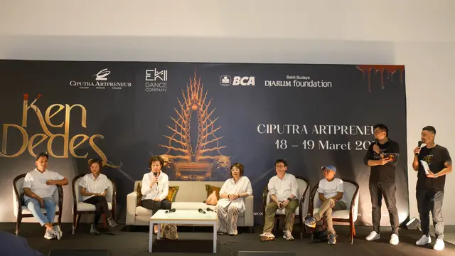 Teater musikal Ken Dedes memberikan hal yang lebih detail.