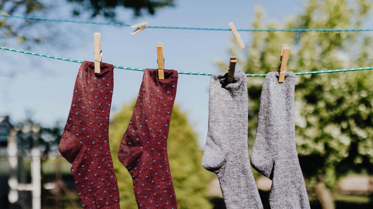 Kata-Kata Lucu tentang Kaos Kaki yang Inspiratif