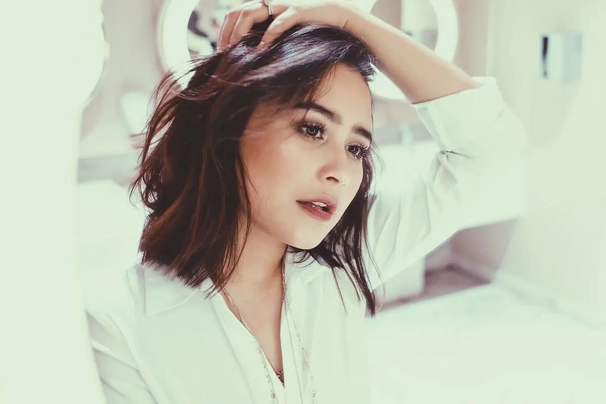 [Bintang] Penggemar Prilly Latuconsina? 3 Fashion Item Ini yang Wajib Kamu Punya di Lemari