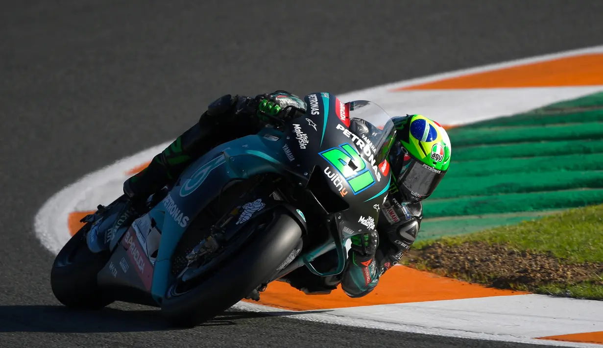 Pembalap Petronas Yamaha Franco Morbidelli saat latihan bebas ketiga (FP3) MotoGP Valencia di Sirkuit Ricardo Tormo, Sabtu (16/11/2019). Morbidelli menempati posisi kelima pada FP3 MotoGP Valencia. (PIERRE-PHILIPPE MARCOU/AFP)