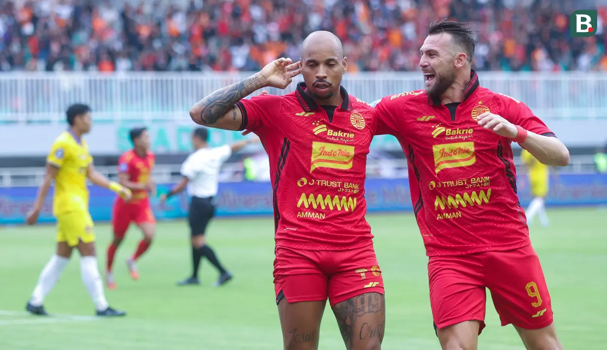 Gustavo Almeida dan Marko Simic tampil apik saat membawa Persija Jakarta menaklukkan Persik Kediri pada pekan ke-12 BRI Liga 1 di Stadion Pakansari, Kabupaten Bogor,  Minggu (1/12/2024) sore WIB. (Bola.com/M Iqbal Ichsan)